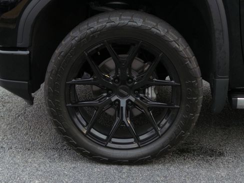 Used 2024 GMC Sierra 1500 Denali Ultimate image 8