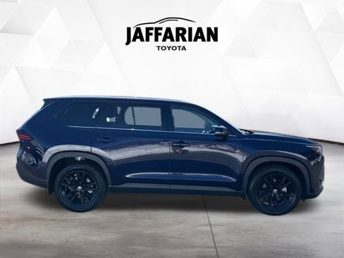 Used 2025 Toyota Grand Highlander Limited image 4