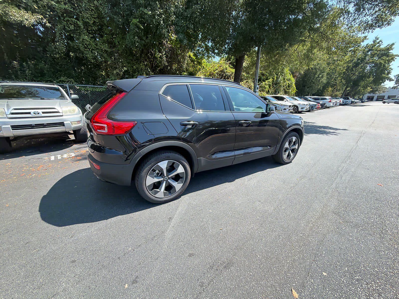 Certified 2026 Volvo XC40 B5 Plus AWD/4WD image 16