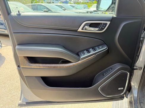 Used 2018 GMC Yukon Denali w/ Denali Ultimate Package AWD/4WD image 6
