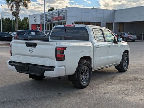 New 2026 Nissan Frontier SV w/ SV Convenience Package image 3
