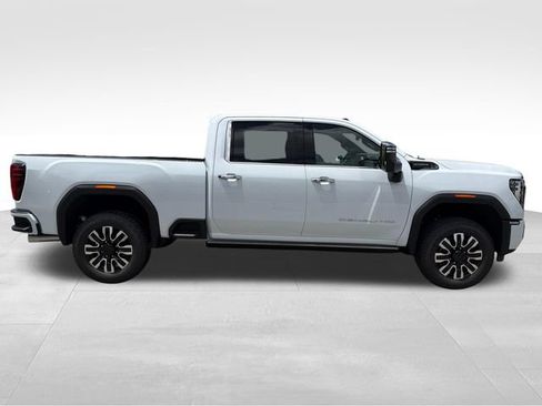 New 2026 GMC Sierra 2500 Denali Ultimate AWD/4WD image 8