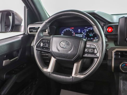 Used 2024 Toyota Tacoma TRD Off-Road AWD/4WD image 12