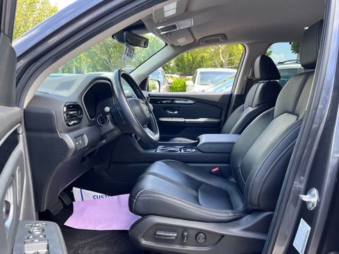 Used 2024 Honda Pilot EX-L image 8
