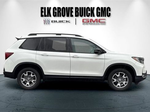 Used 2022 Honda Passport TrailSport image 3