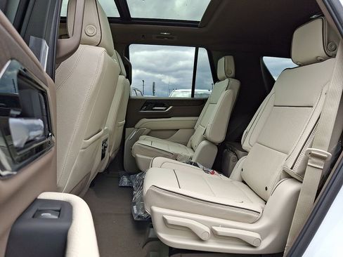 New 2026 GMC Yukon Denali AWD/4WD image 6
