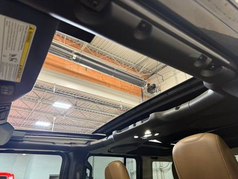 Used 2020 Jeep Wrangler Unlimited Rubicon w/ Uconnect 4C Nav & Sound Group image 22