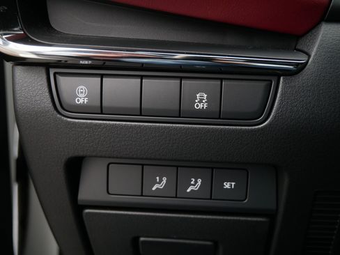 Used 2021 MAZDA MAZDA3 s image 26