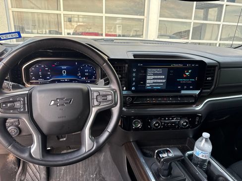 Used 2023 Chevrolet Silverado 1500 RST w/ Z71 Off-Road Package AWD/4WD image 26