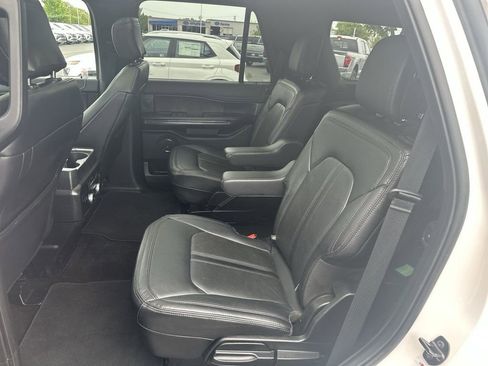 Used 2019 Ford Expedition Limited w/ Equipment Group 302A AWD/4WD image 24