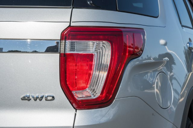 Used 2017 Ford Explorer Limited AWD/4WD image 8