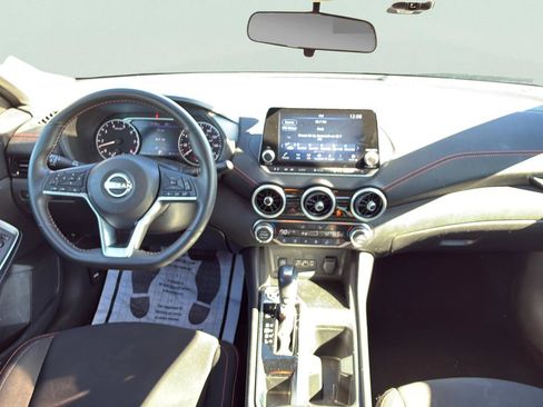 Used 2025 Nissan Sentra SR FWD image 12