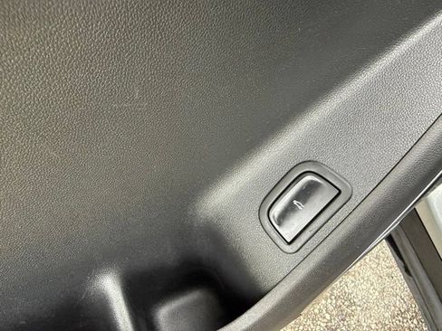Used 2025 GMC Acadia Elevation FWD image 26