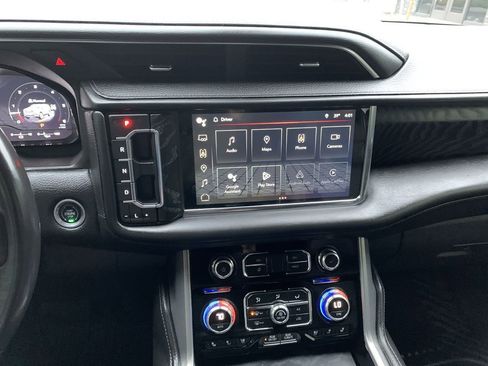 Used 2022 GMC Yukon XL Denali image 25