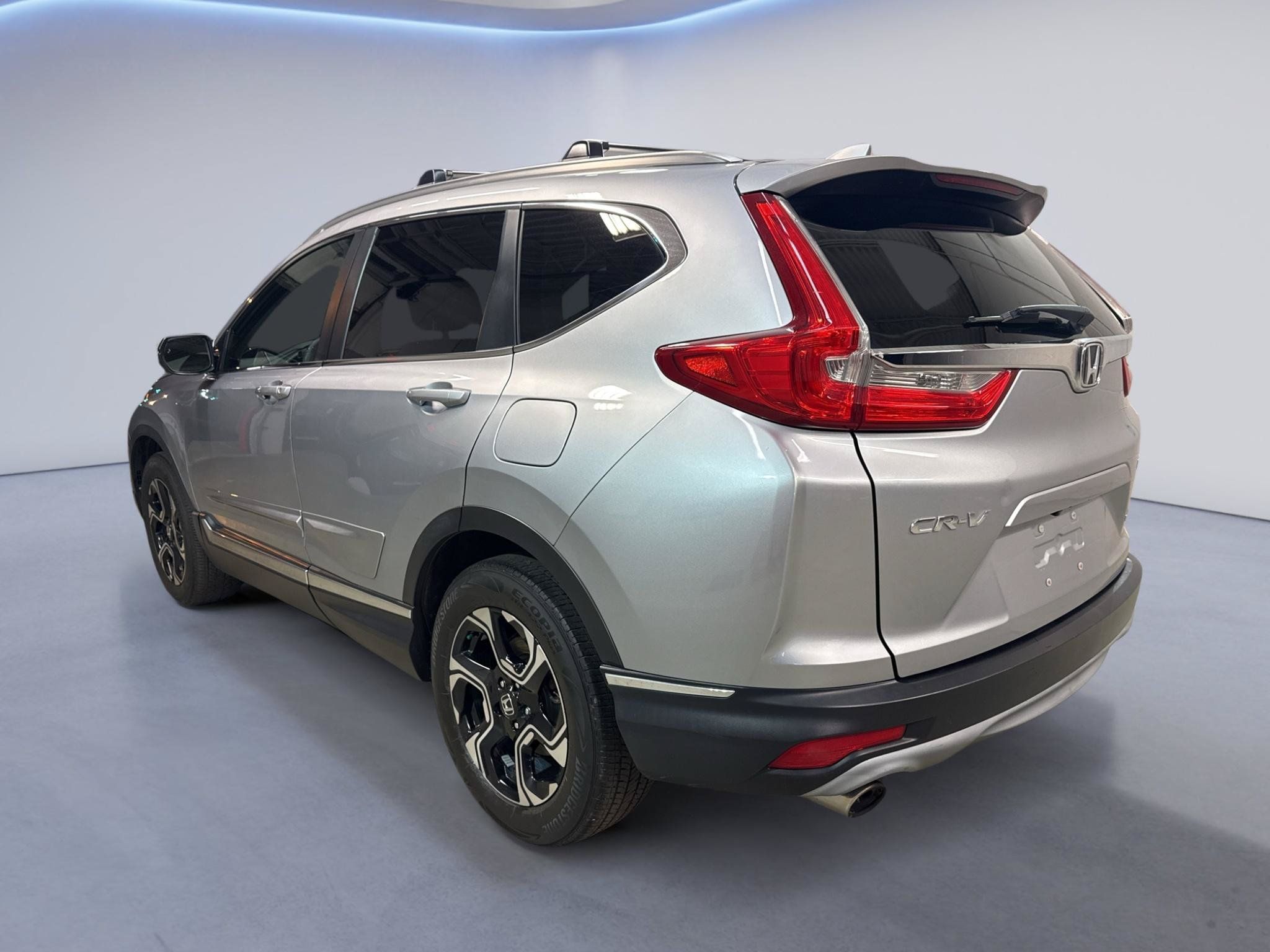 Used 2017 Honda CR-V Touring image 5