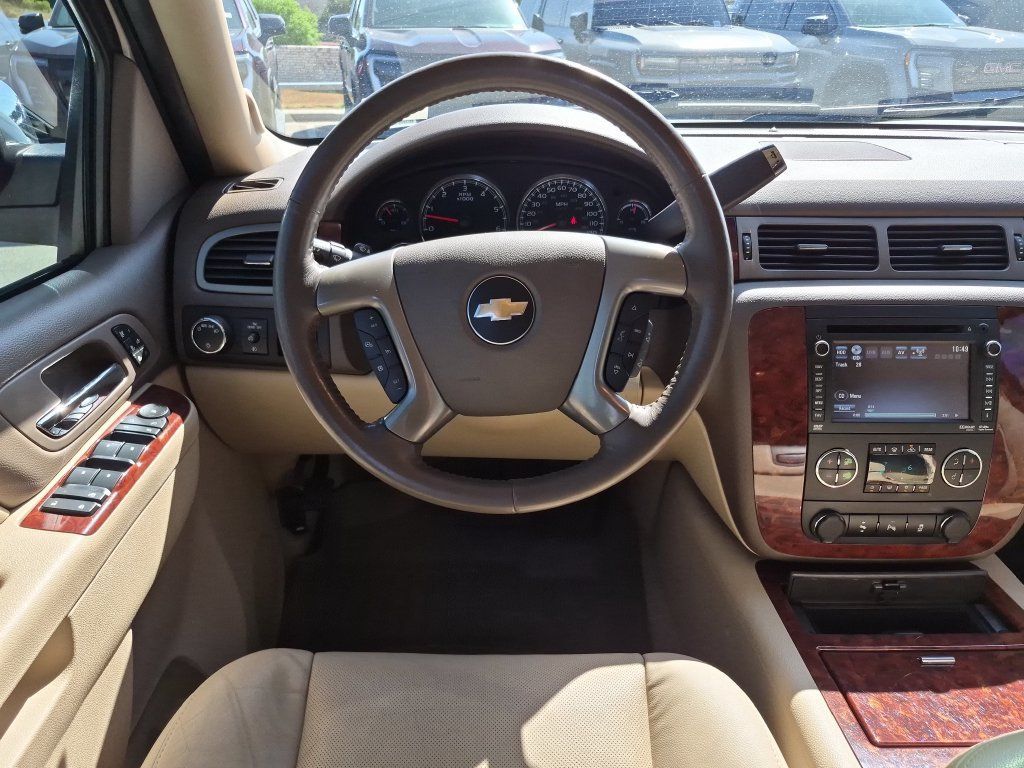 Used 2013 Chevrolet Tahoe LTZ RWD image 33