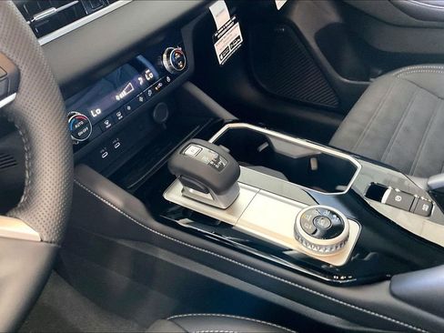 New 2026 Mitsubishi Outlander SE FWD image 8