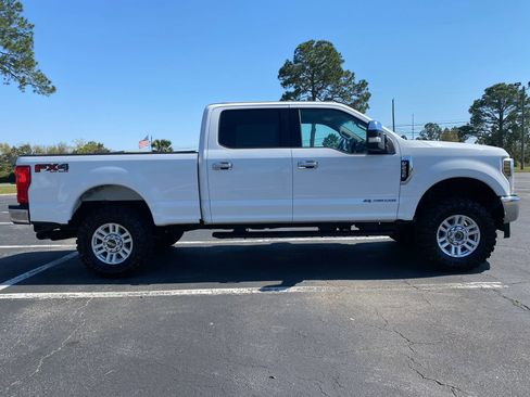 Used 2019 Ford F250 XLT w/ FX4 Off-Road Package image 10