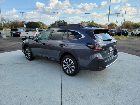 New 2025 Subaru Outback Limited image 3