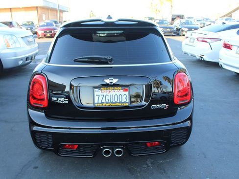 Used 2017 MINI Cooper S image 6
