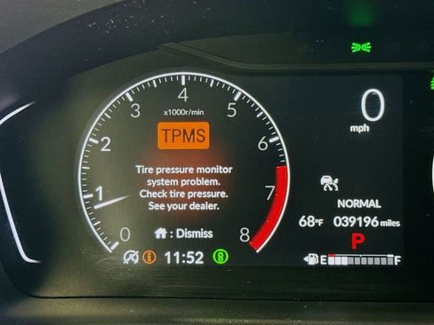 Used 2023 Honda Pilot TrailSport image 14