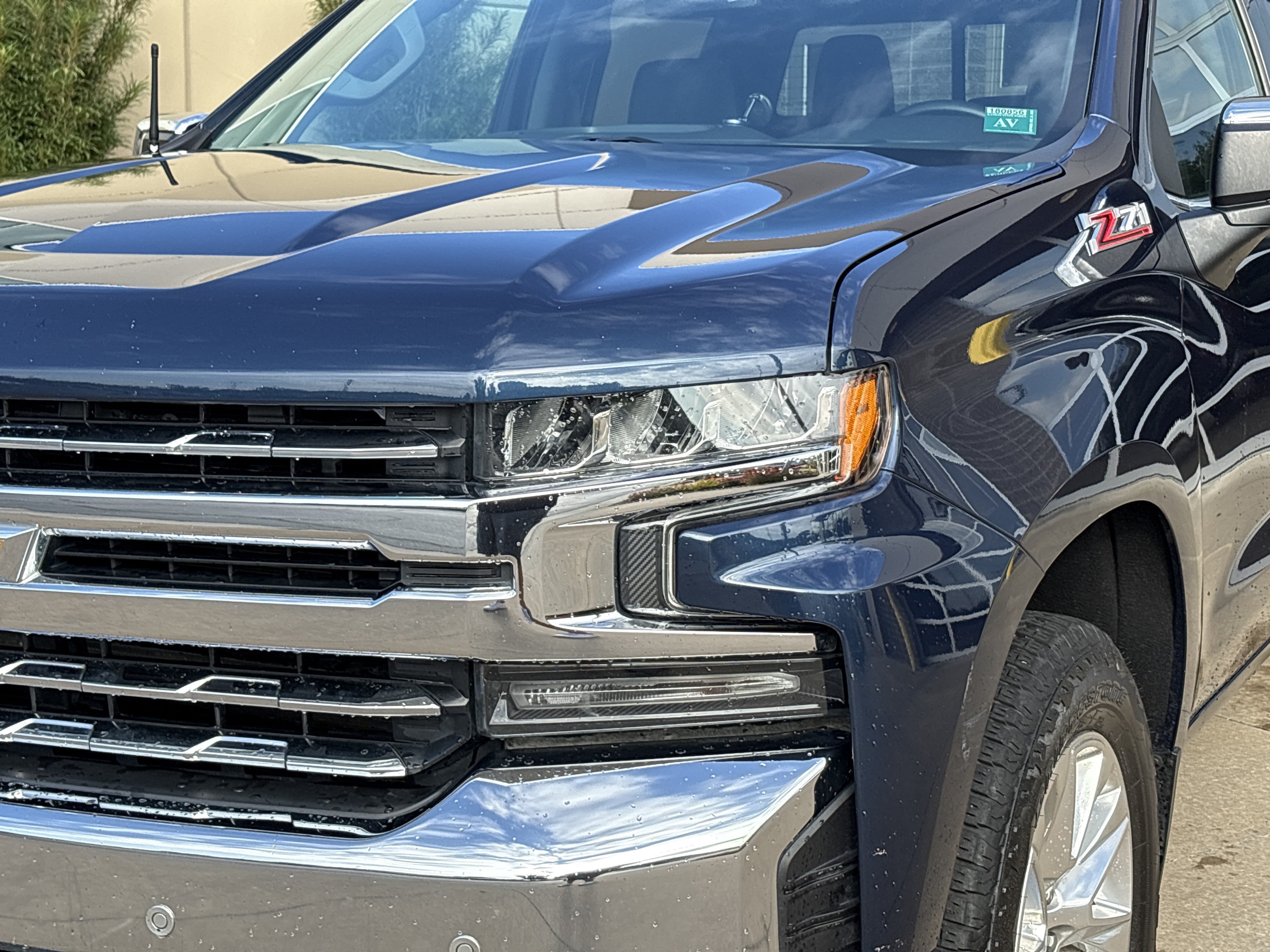 Used 2019 Chevrolet Silverado 1500 LTZ w/ LTZ Premium Package AWD/4WD image 6