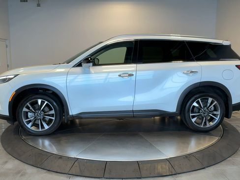 Certified 2025 INFINITI QX60 Luxe w/ Cargo Package AWD/4WD image 5