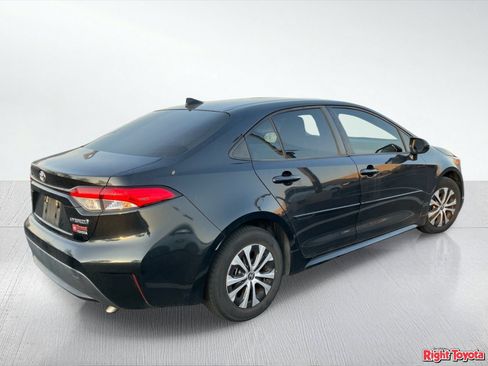 Certified 2022 Toyota Corolla LE FWD image 4