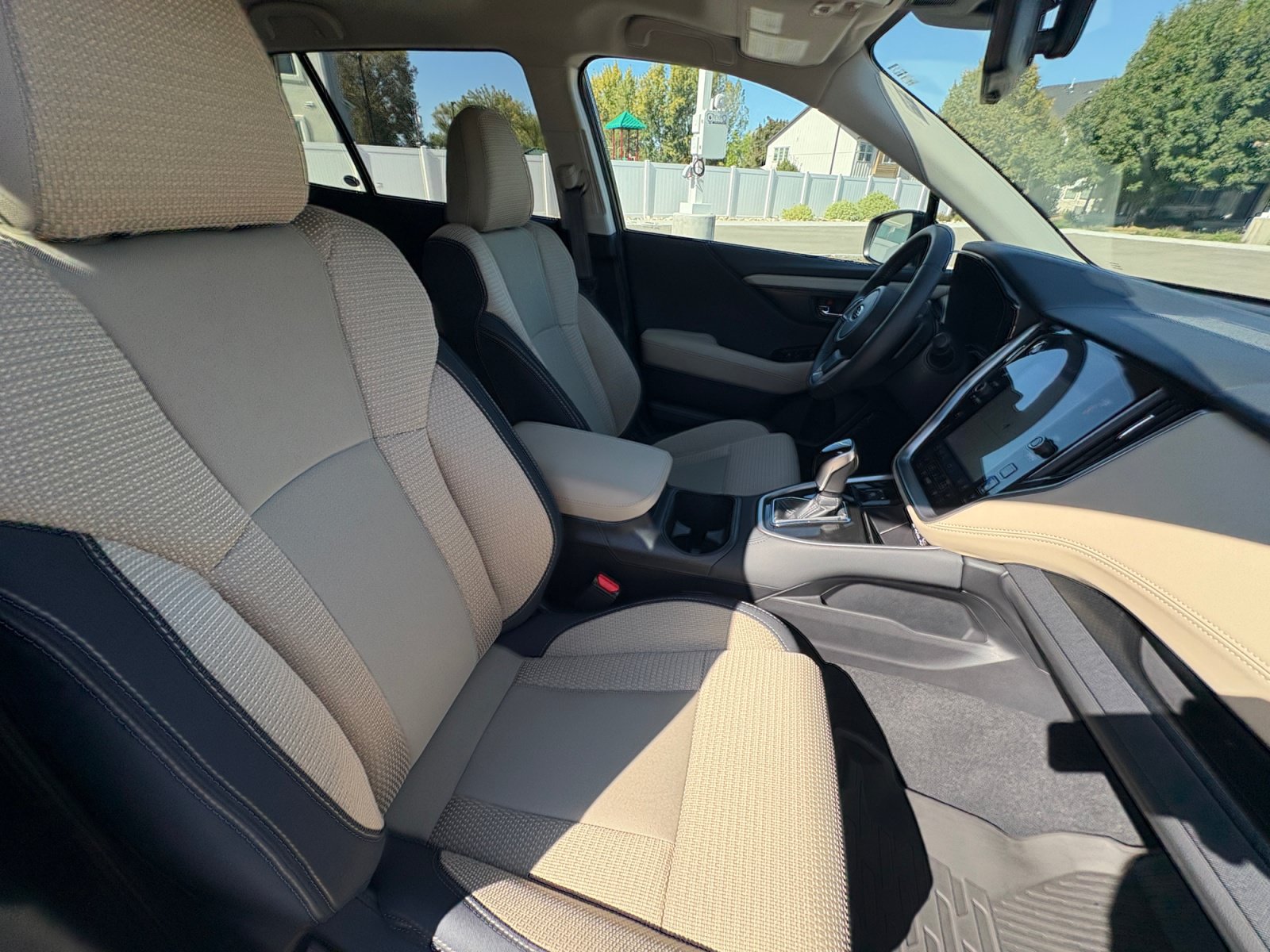 Certified 2025 Subaru Outback Premium AWD/4WD image 19