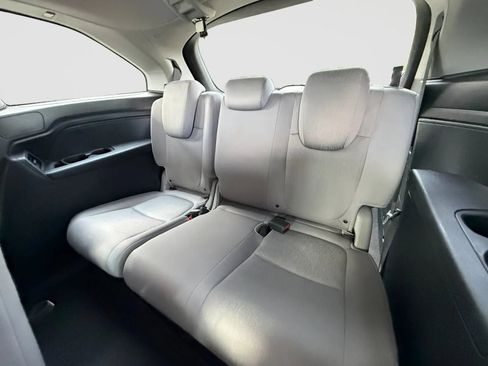 Used 2018 Honda Odyssey EX image 16