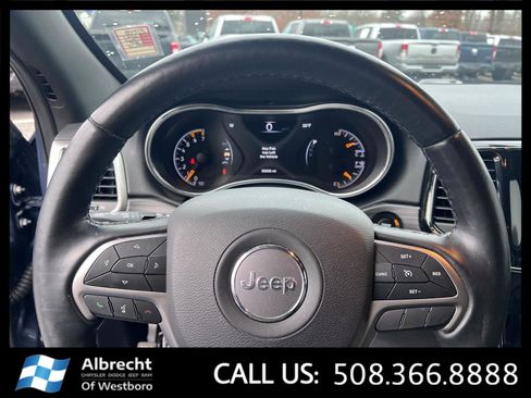 Used 2021 Jeep Grand Cherokee Limited w/ Sun & Sound Group image 26