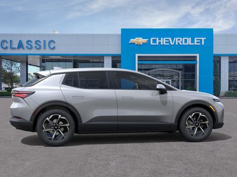 New 2026 Chevrolet Equinox EV LT w/ Comfort Package FWD image 5
