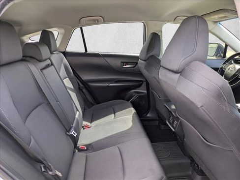 Used 2022 Toyota Venza LE image 25