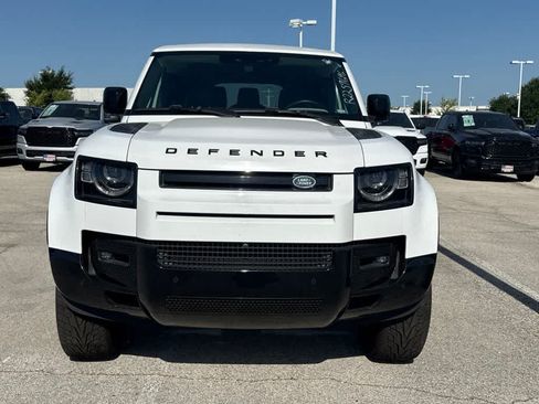 Used 2024 Land Rover Defender 130 X-Dynamic SE AWD/4WD image 8