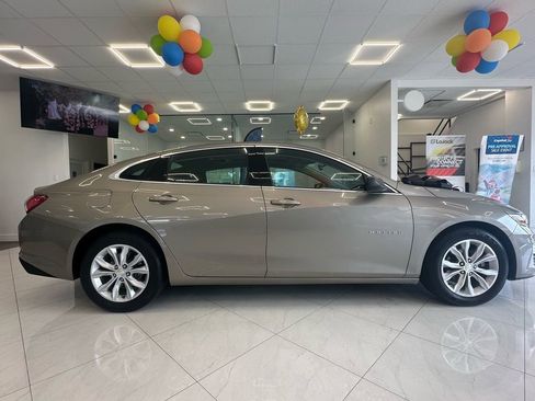 Used 2022 Chevrolet Malibu LT image 4