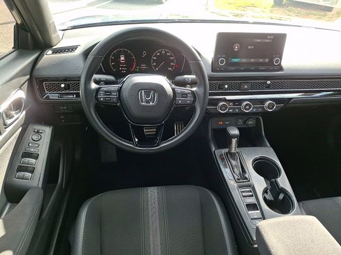 Used 2023 Honda Civic Sport image 11