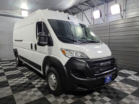 Used 2023 RAM ProMaster 2500 FWD image 4