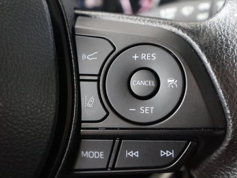 Certified 2025 Toyota RAV4 LE AWD/4WD image 28