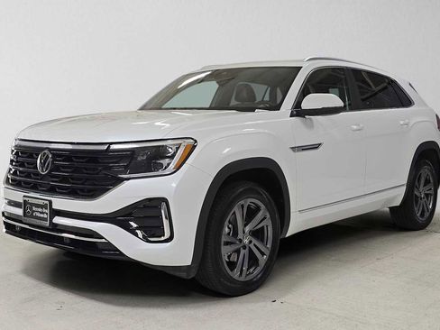 Used 2024 Volkswagen Atlas Cross Sport SEL R-Line AWD/4WD image 7
