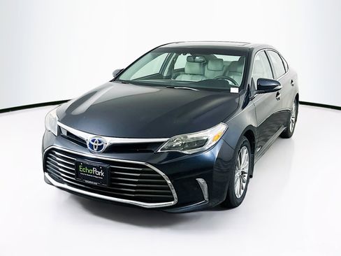 Used 2016 Toyota Avalon Limited FWD image 3