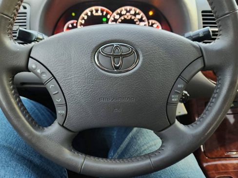 Used 2006 Toyota Camry XLE FWD image 22