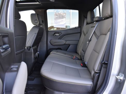 Used 2026 Chevrolet Colorado ZR2 w/ Technology Package image 18