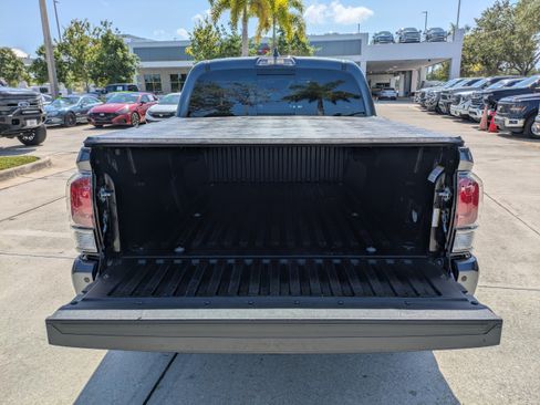 Used 2023 Toyota Tacoma Limited AWD/4WD image 13