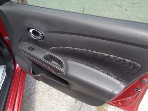 Used 2018 Nissan Versa SV FWD image 20
