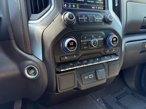 Used 2020 Chevrolet Silverado 1500 LT Trail Boss w/ Convenience Package AWD/4WD image 13
