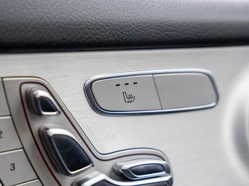 Used 2019 Mercedes-Benz GLC 300 4MATIC image 29