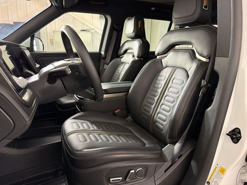 Used 2025 Rivian R1S Adventure AWD/4WD image 5