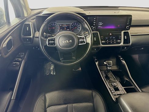 Used 2022 Kia Sorento EX w/ Panoramic Sunroof Package image 17