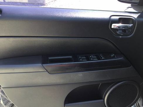 Used 2015 Jeep Compass Sport w/ Power Value Group image 12