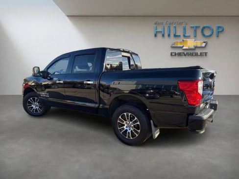 Used 2021 Nissan Titan SV w/ SV Convenience Package image 11